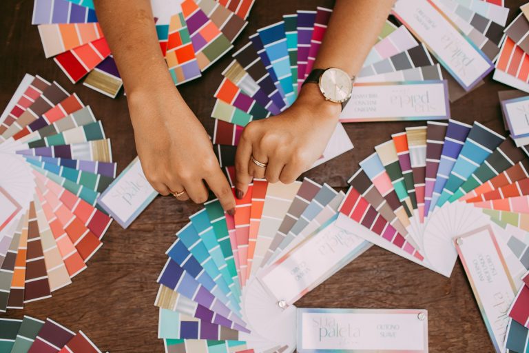 Why Do Most People Get Color Combinations Wrong?